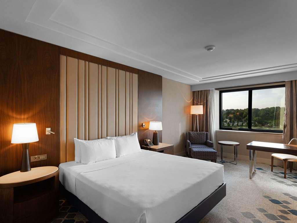 Moevenpick Hotel طشقند الغرفة الصورة