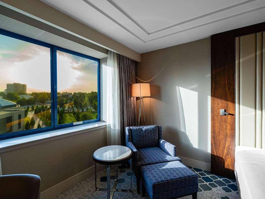 Moevenpick Hotel طشقند الغرفة الصورة