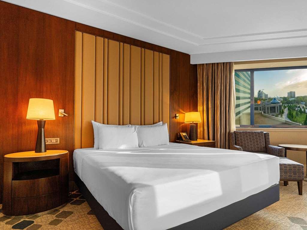 Moevenpick Hotel طشقند الغرفة الصورة