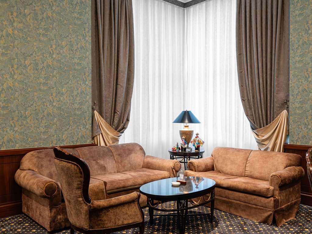 Moevenpick Hotel طشقند المطعم الصورة