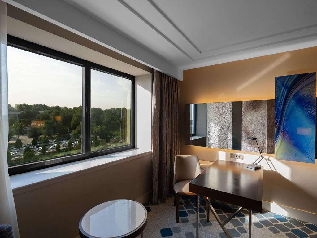 Moevenpick Hotel طشقند الغرفة الصورة